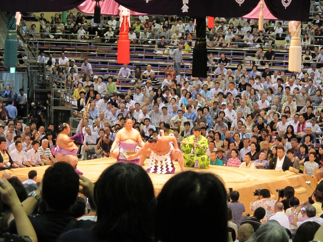 照ノ富士関の引退から学ぶ、ケガを防ぎ競技力を高める2つのポイント